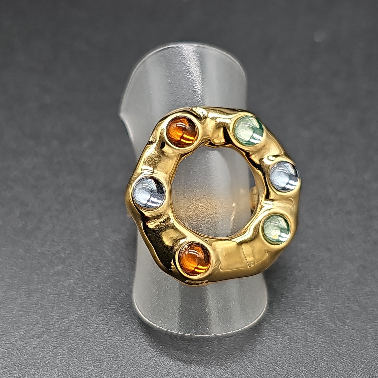 Bague anneau ouvert ajustable acier inoxydable doré cercle plat texturé incrusté cabochons multicolores