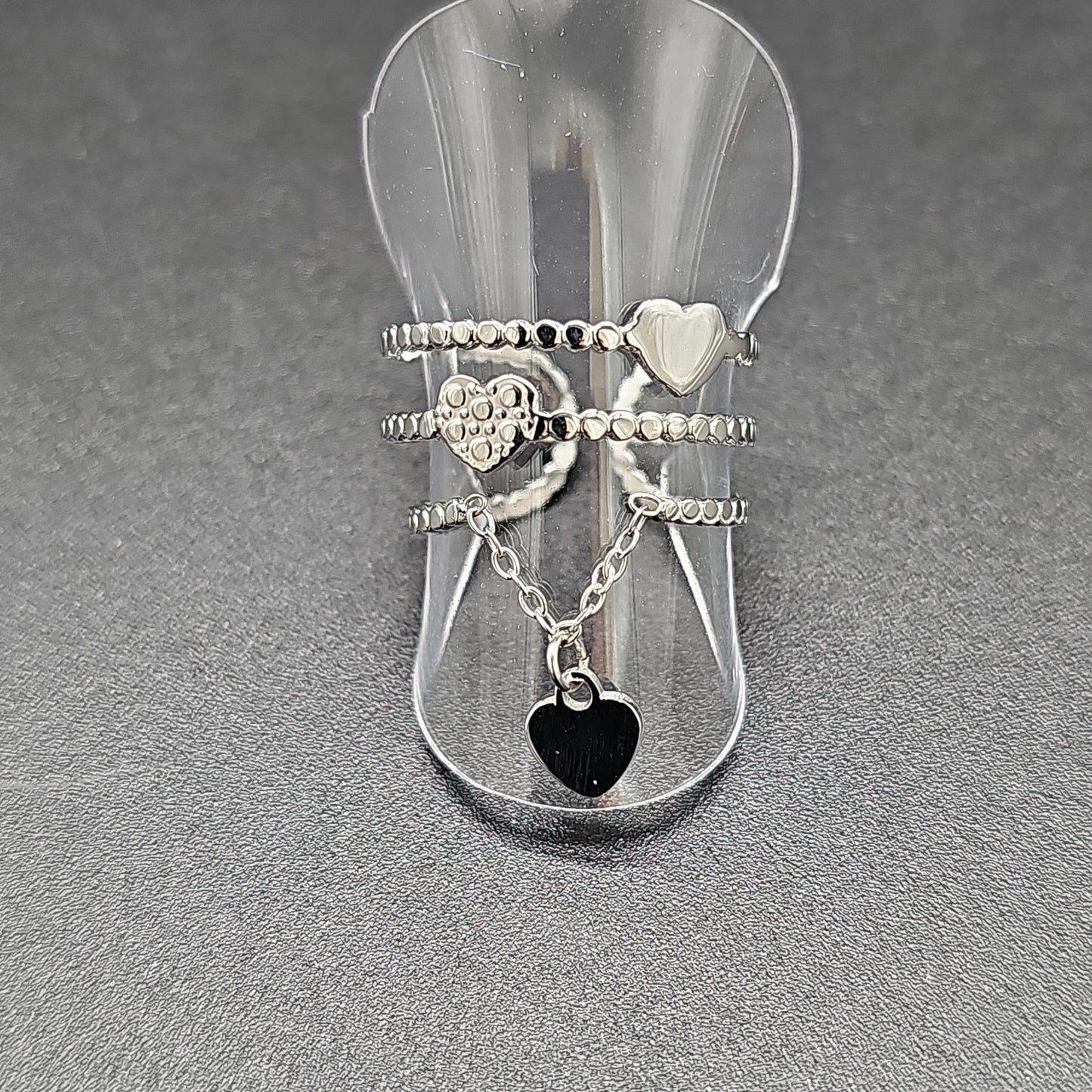 Bague triple rang ouverte ajustable trois anneaux acier inoxydable perlé doré argenté coeurs lisses martelés chaînette pampille forme coeur