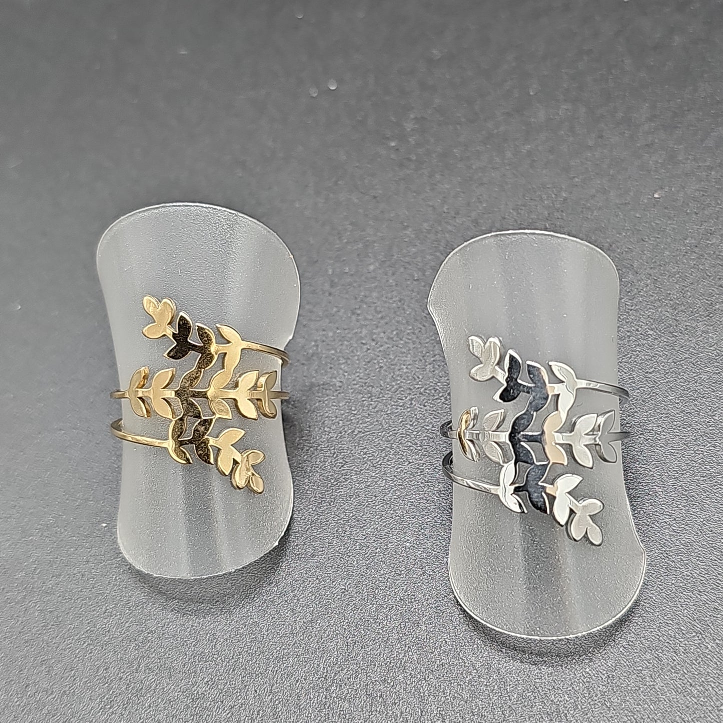 Bague triple rang feuilles d’olivier ajustable – acier inoxydable doré ou argenté