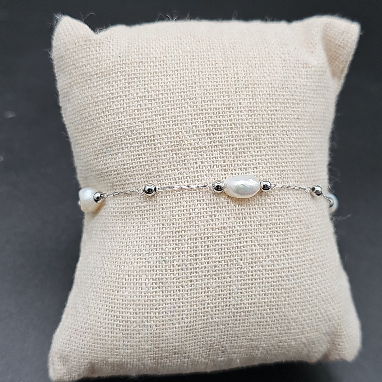 Bracelet chaîne fine acier inoxydable – billes et pierres reconstituées, doré ou argenté