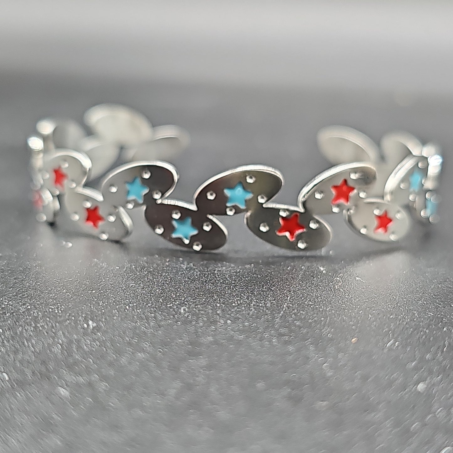 Bracelet jonc rigide argenté – épices colorées & étoiles acier inoxydable