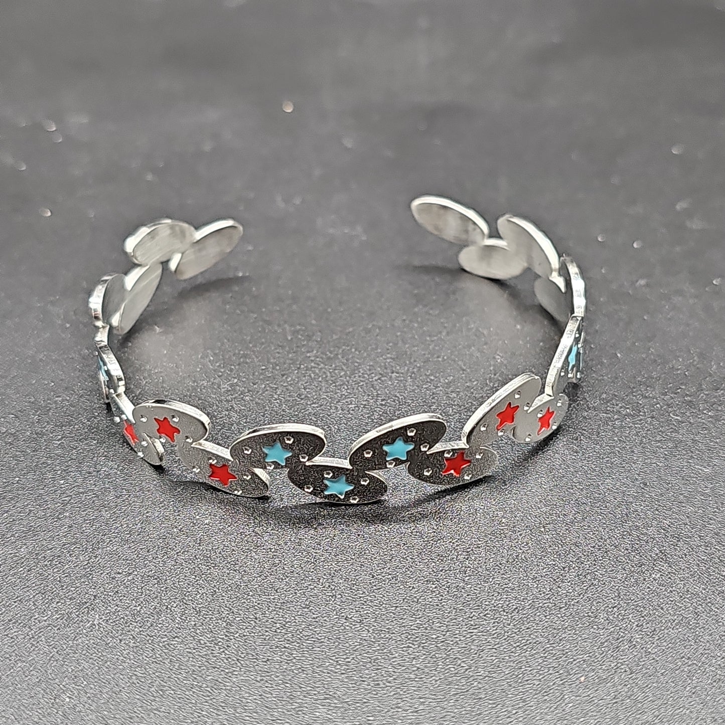 Bracelet jonc rigide argenté – épices colorées & étoiles acier inoxydable