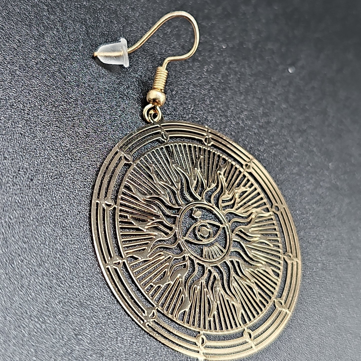 Boucles pendantes motif soleil acier inoxydable doré ou argenté
