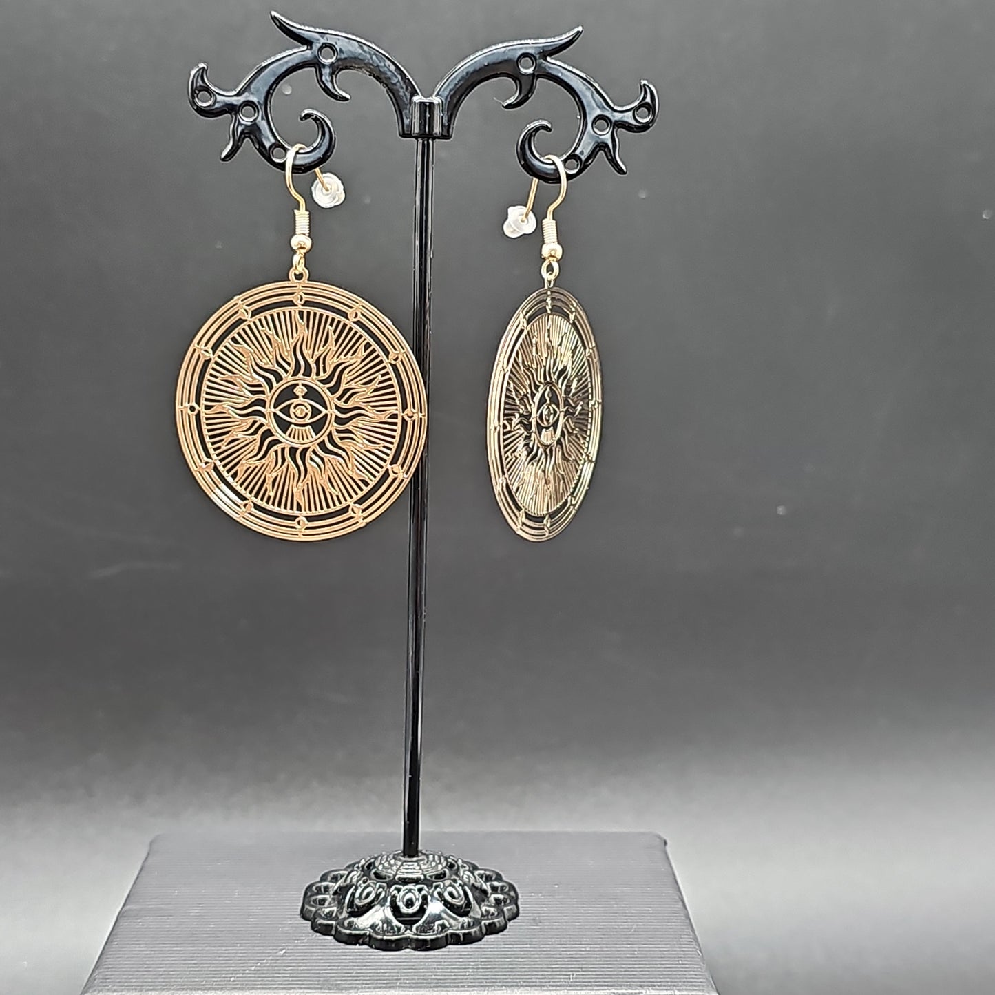 Boucles pendantes motif soleil acier inoxydable doré ou argenté