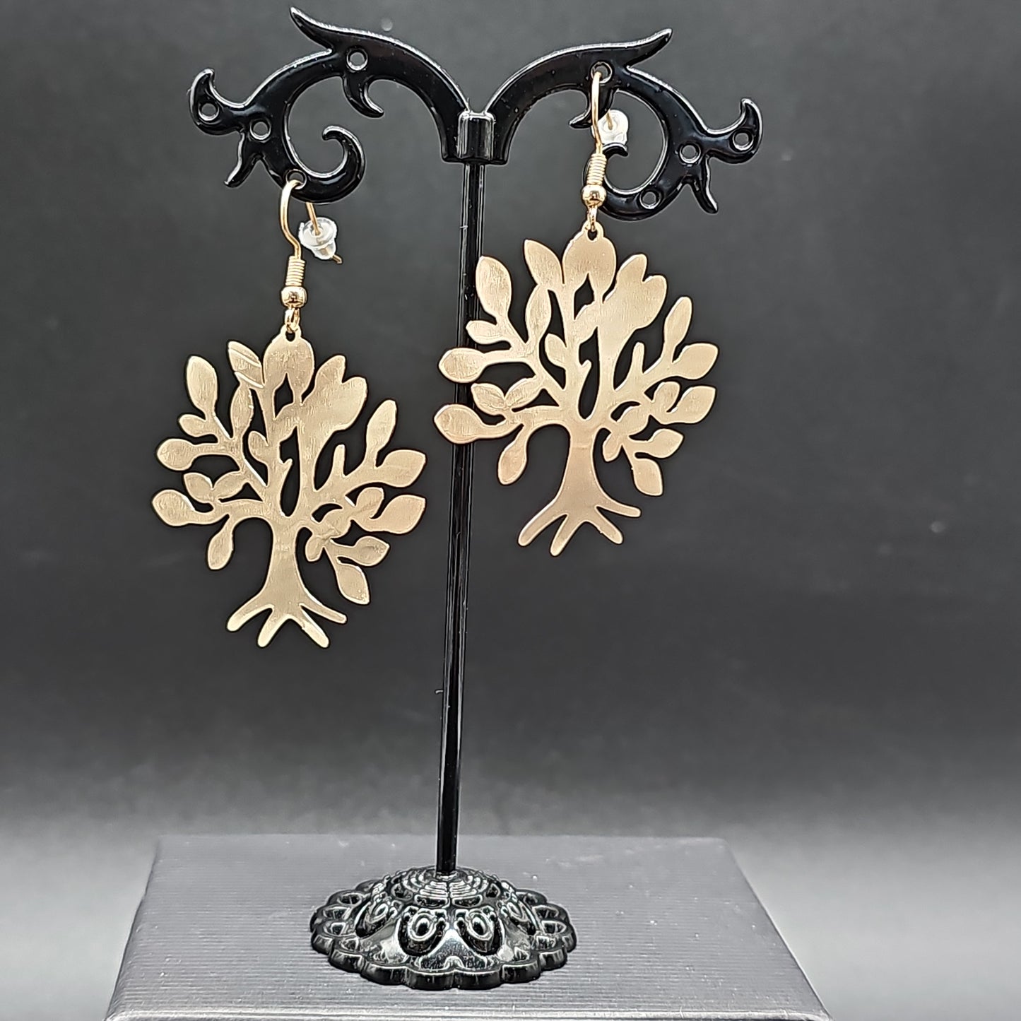 Boucles d’oreilles arbre de vie dorées – Acier inoxydable hypoallergénique