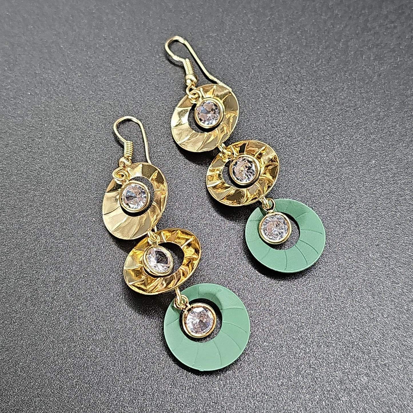 Boucles pendantes 3 disques strass – acier inoxydable doré