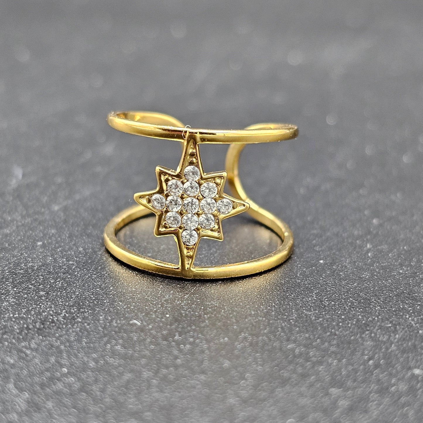 Bague ajourée dorée étoile polaire – acier inoxydable ajustable deux anneaux fins sertis de strass