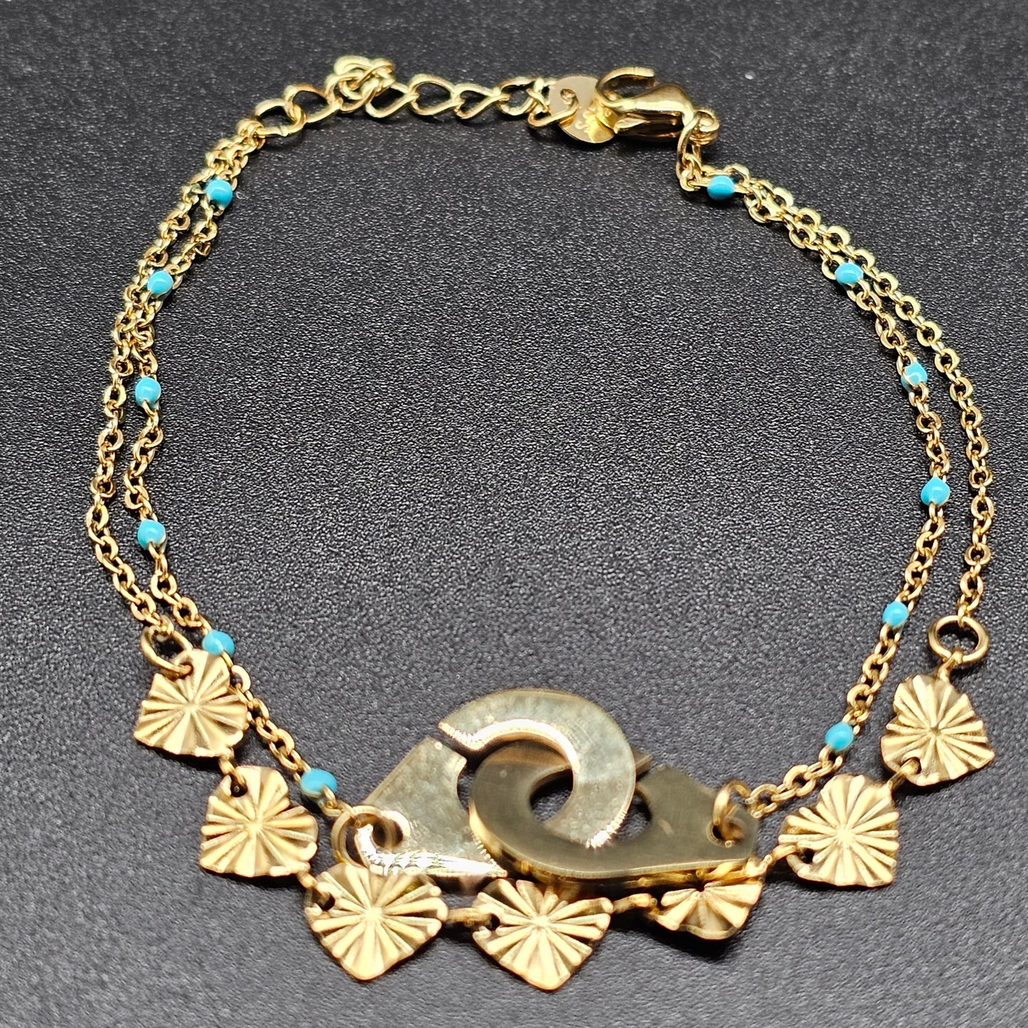 Bracelet double chaîne acier inoxydable doré – pendentif menottes dorées & perles roses ou turquoises