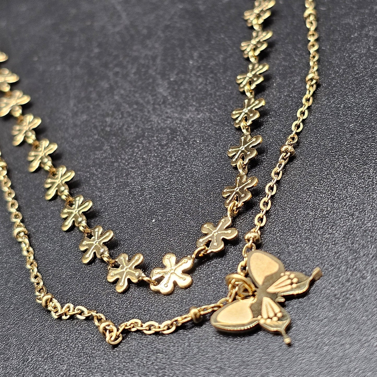 Collier sautoir double rang doré acier inoxydable – Chaînes fantaisie papillon et fleurs ciselées