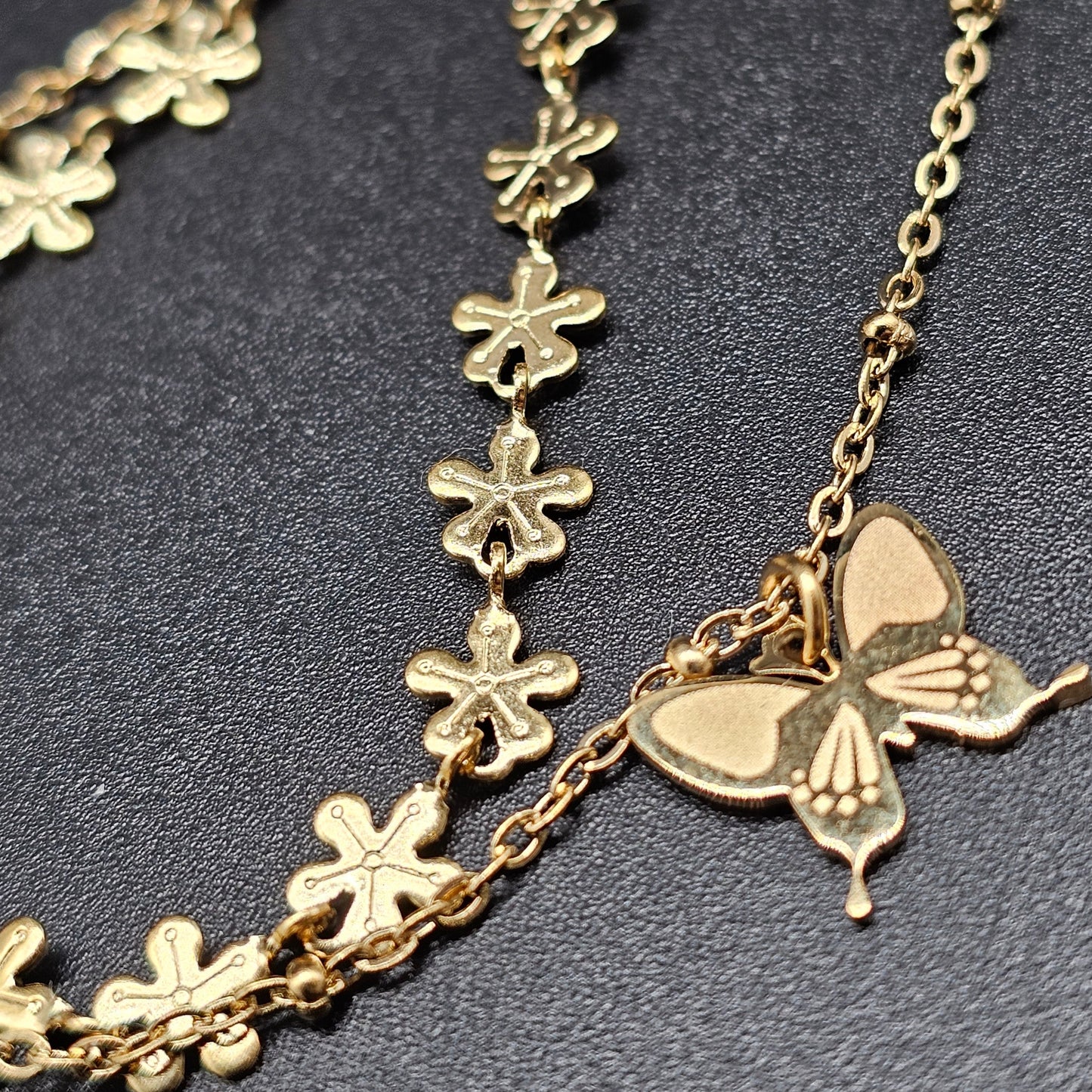 Collier sautoir double rang doré acier inoxydable – Chaînes fantaisie papillon et fleurs ciselées