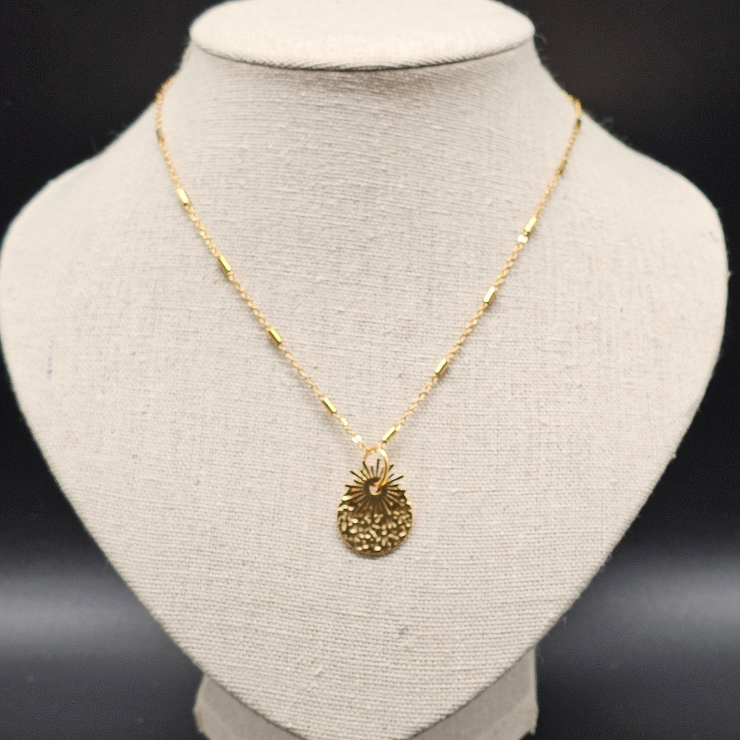 Collier doré acier inoxydable – Pampilles tubulaires et chaîne maille forçat chic