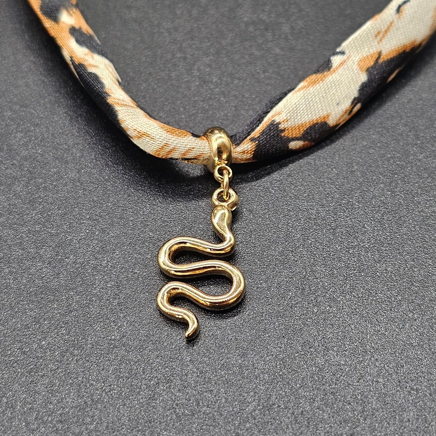 Bijou 2 en 1 Léopard doré – Collier ou bracelet pampille serpent doré