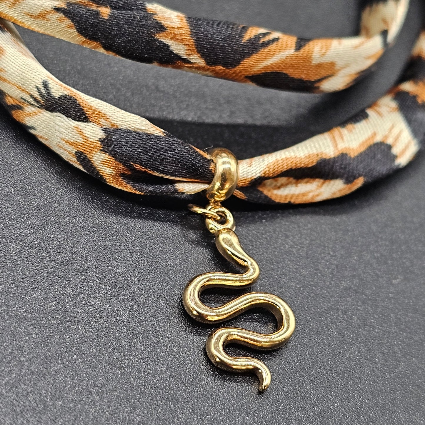 Bijou 2 en 1 Léopard doré – Collier ou bracelet pampille serpent doré