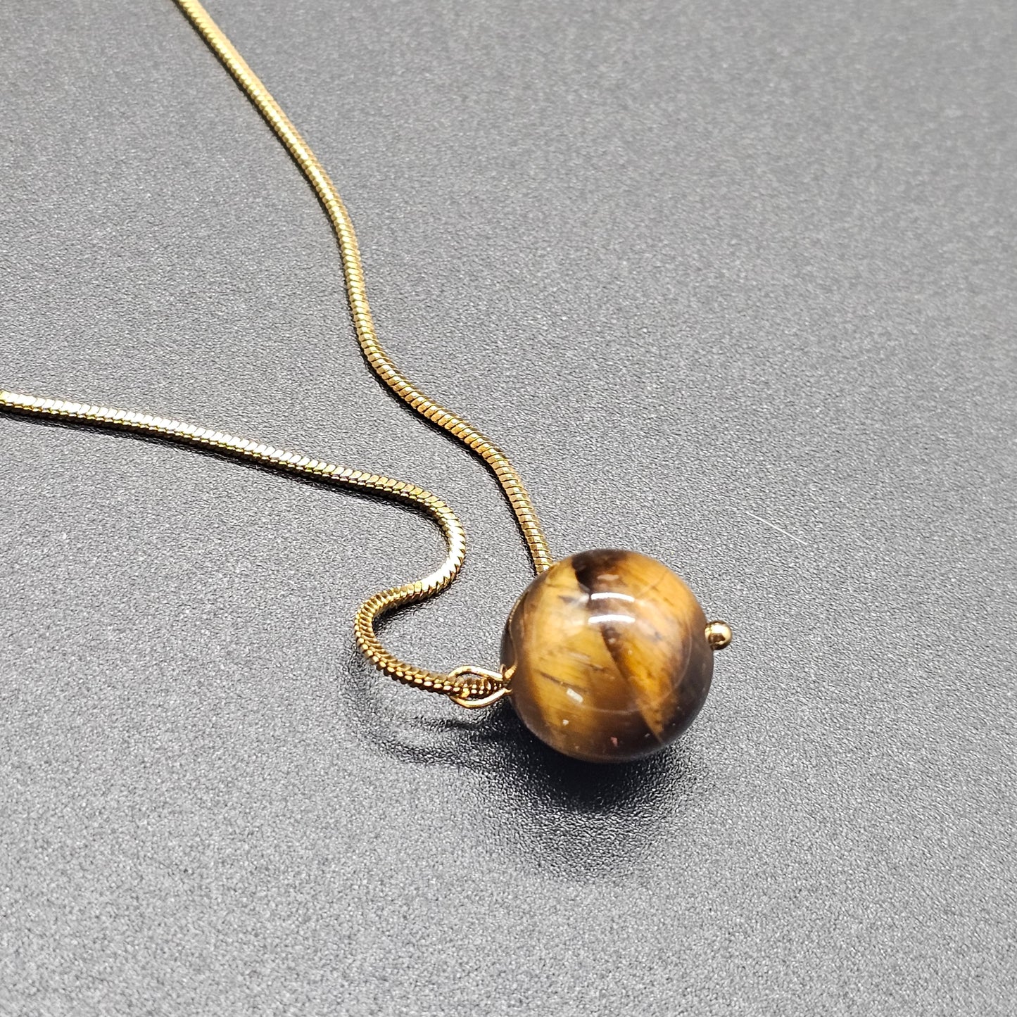 Collier doré chaîne miroir avec perle ambre – acier inoxydable, tendance et raffiné