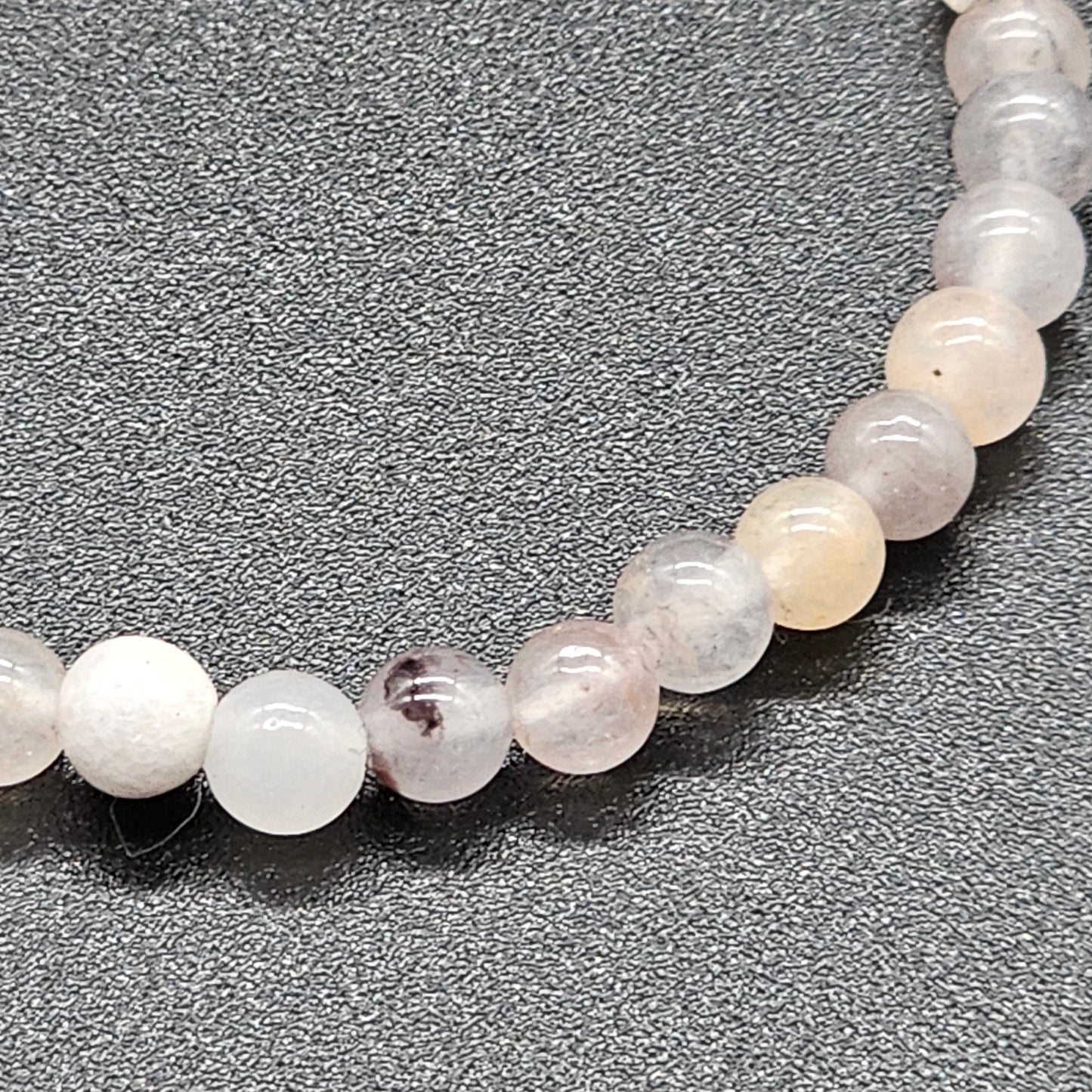 Bracelet élastique perles naturelles beige – Style bohème, chic et apaisant