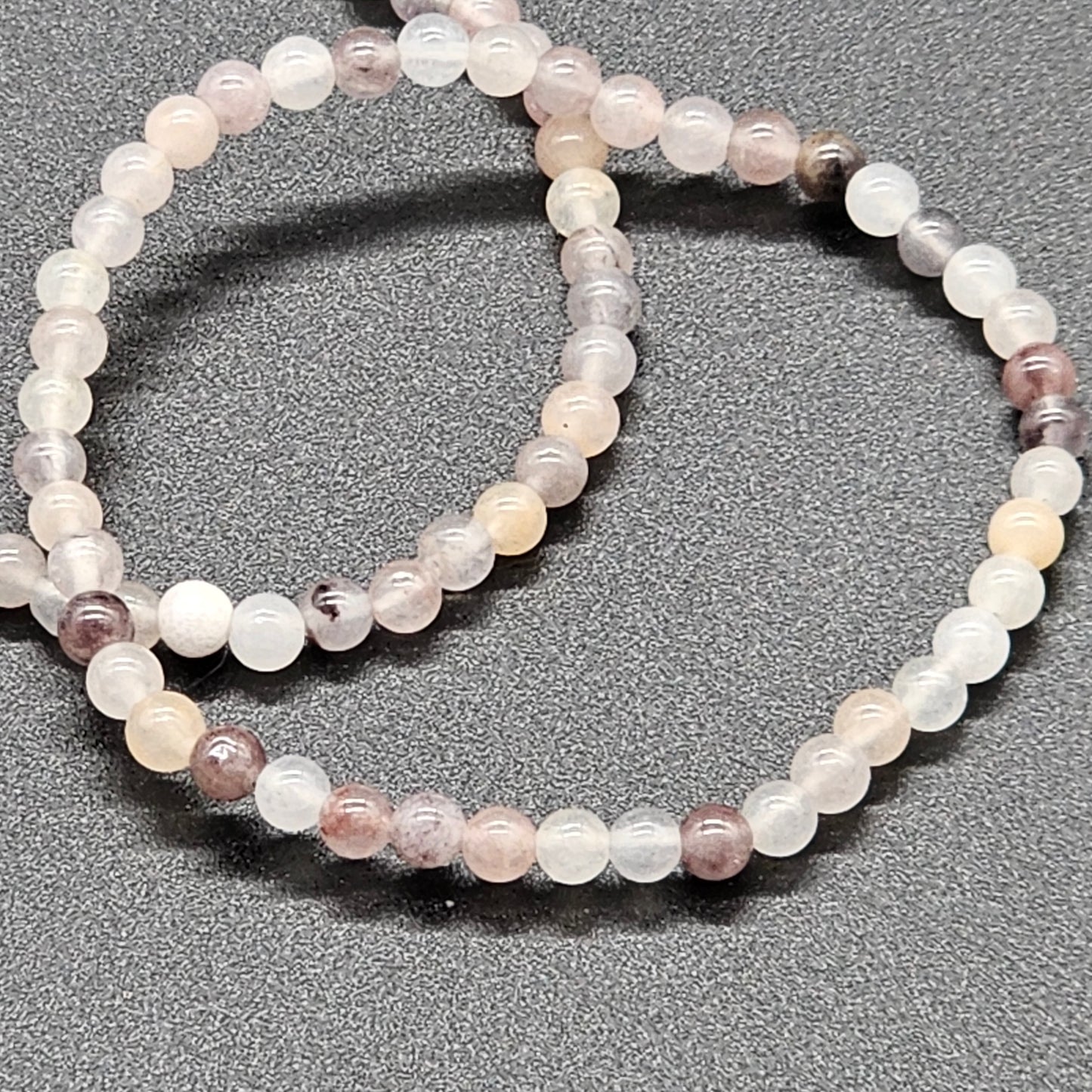 Bracelet élastique perles naturelles beige – Style bohème, chic et apaisant