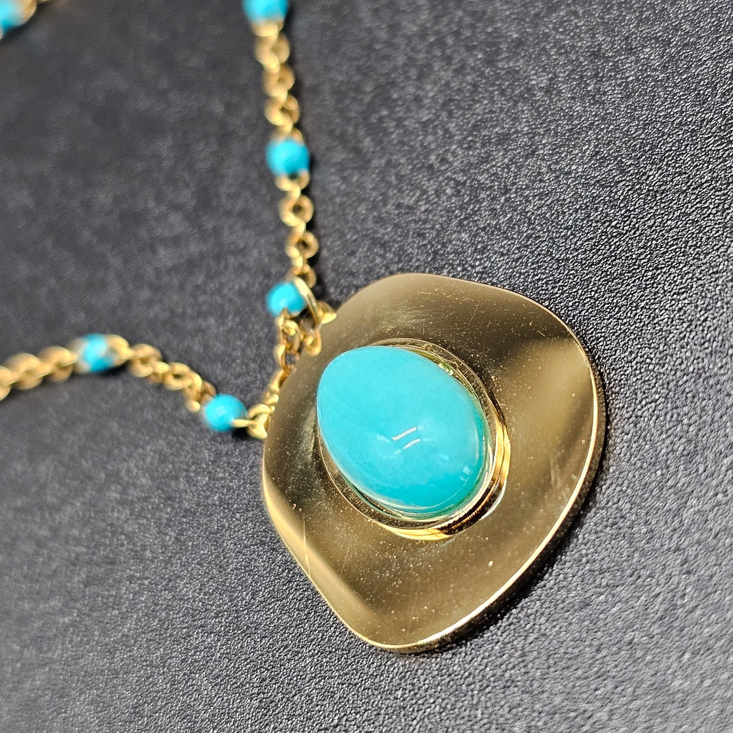 Collier doré avec pierre turquoise - acier inoxydable, chaîne perles émaillées