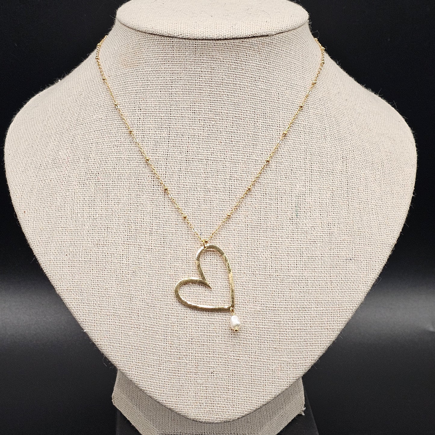 Collier doré cœur & billes – Acier inoxydable, maille forçat fine