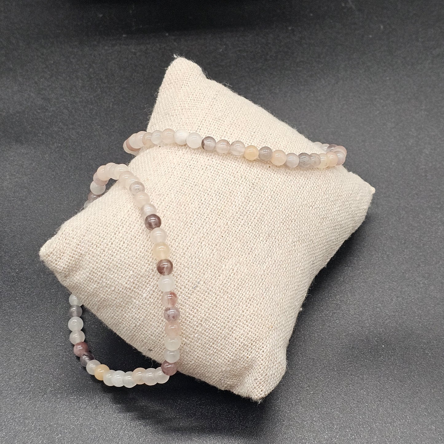 Elastic bracelet with natural beige beads – Bohemian, chic and soothing style