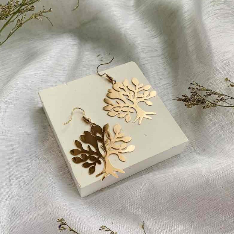 Boucles d’oreilles arbre de vie dorées – Acier inoxydable hypoallergénique