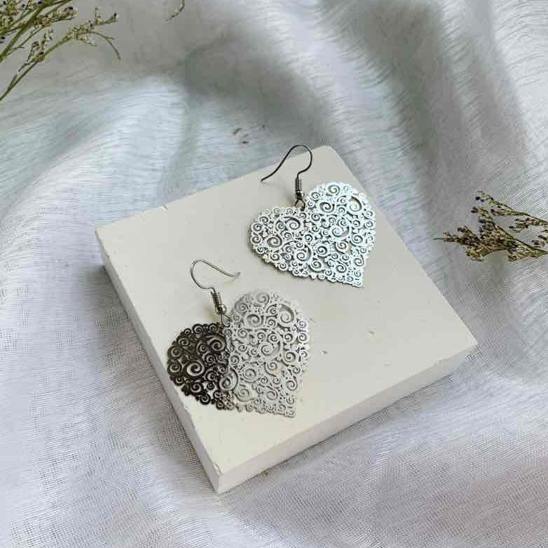 Boucles cœur ajouré en acier inoxydable – Doré ou Argenté