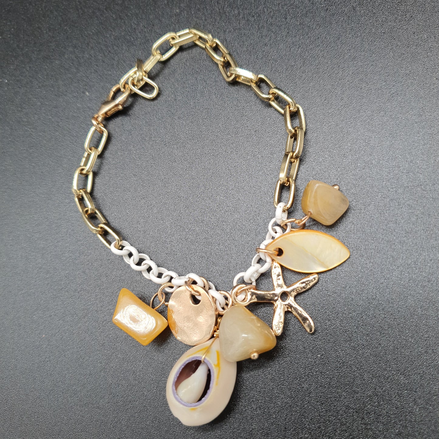 Bracelet plage coquillage cauri éclats pierre nacre étoile de mer
