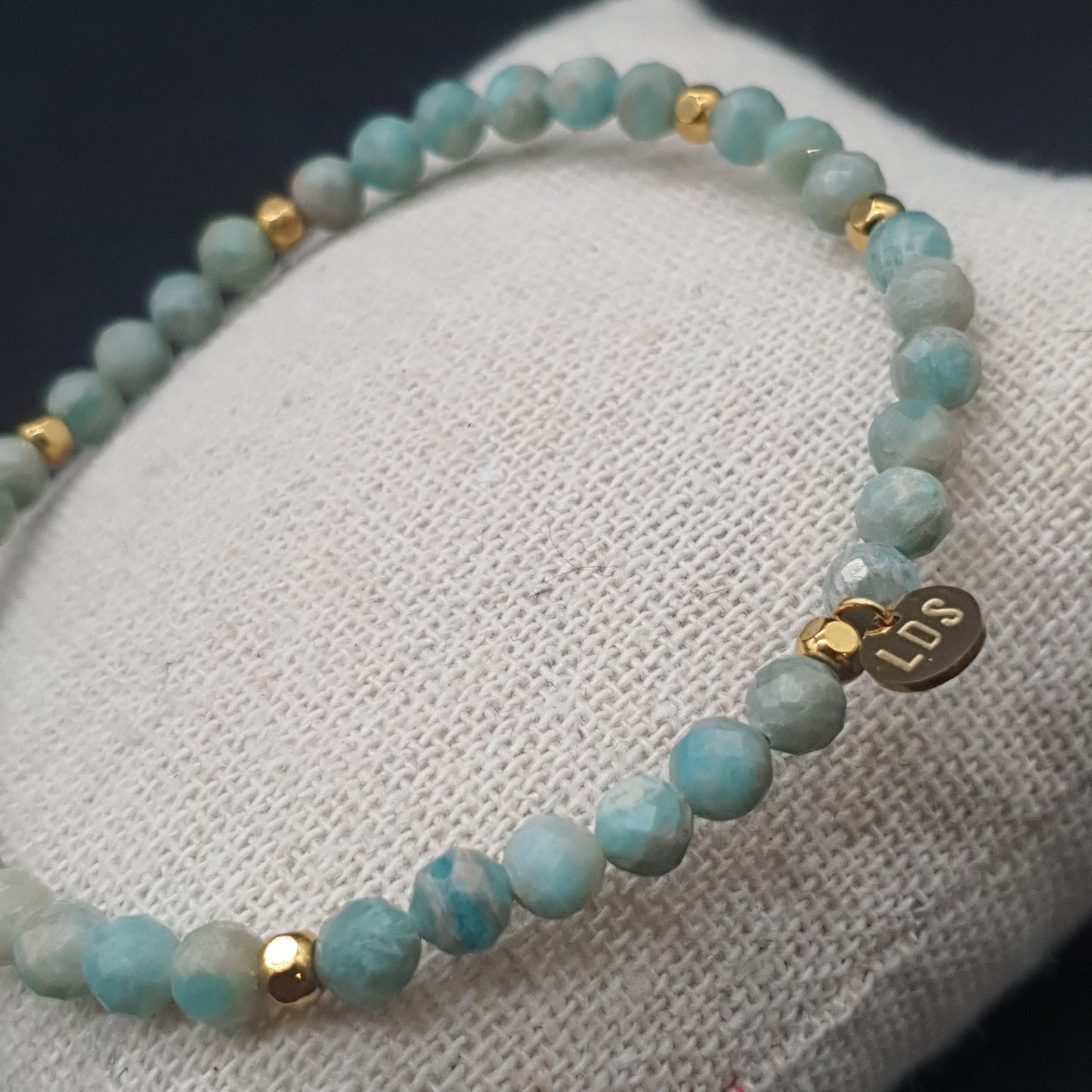 Bracelet perles d’eau douce et pampille acier inoxydable – Lilas de Seine