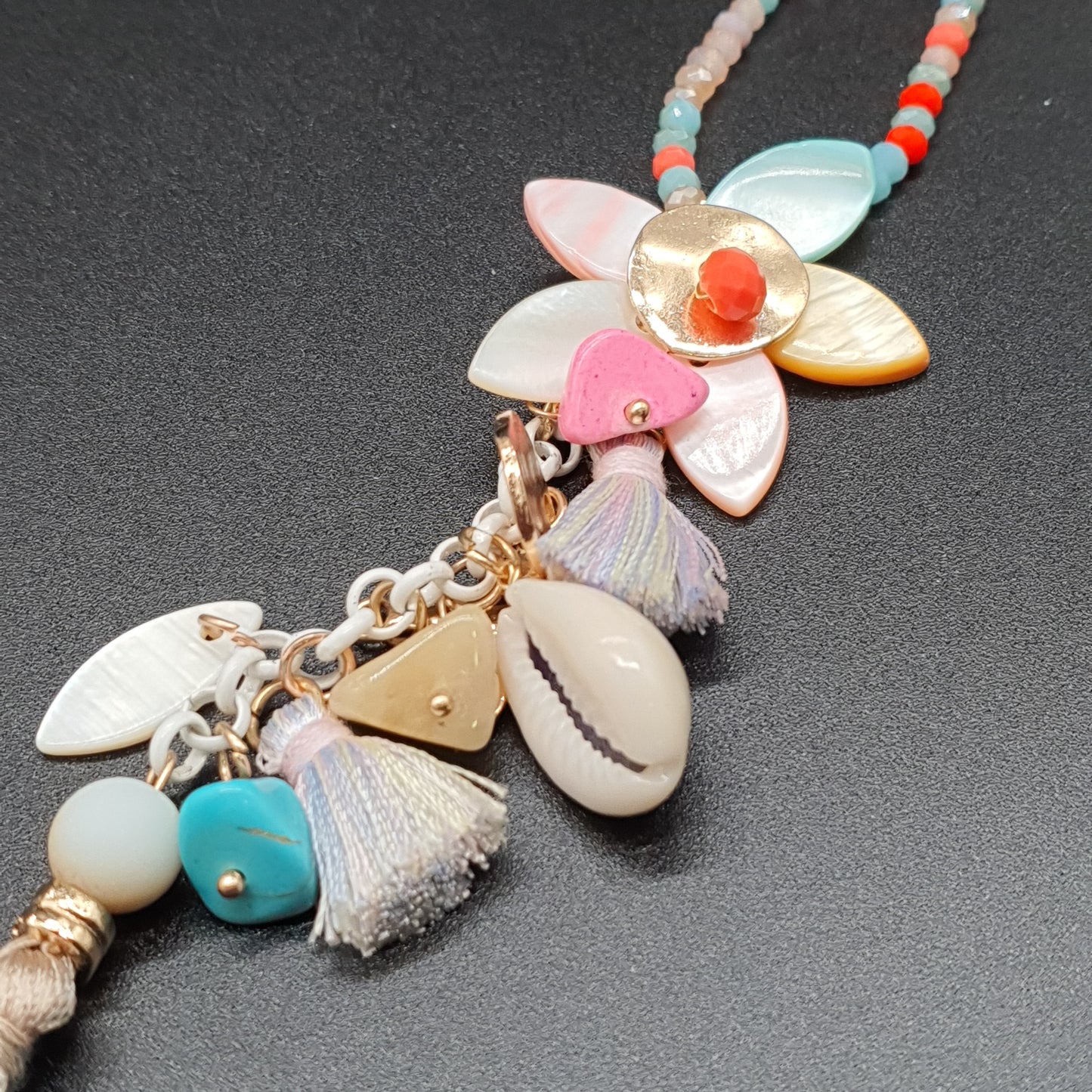 Collier sautoir doré acier inoxydable détails émaillés motif libellule perles de verre – Chaîne maille satellite