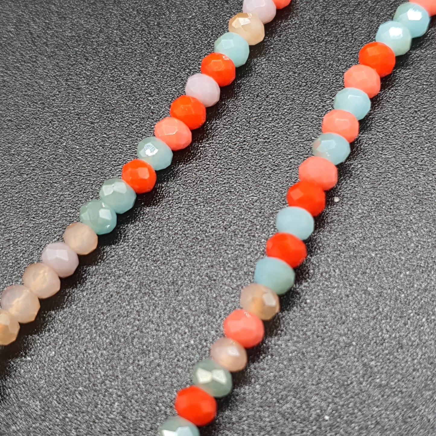 Collier sautoir doré acier inoxydable détails émaillés motif libellule perles de verre – Chaîne maille satellite
