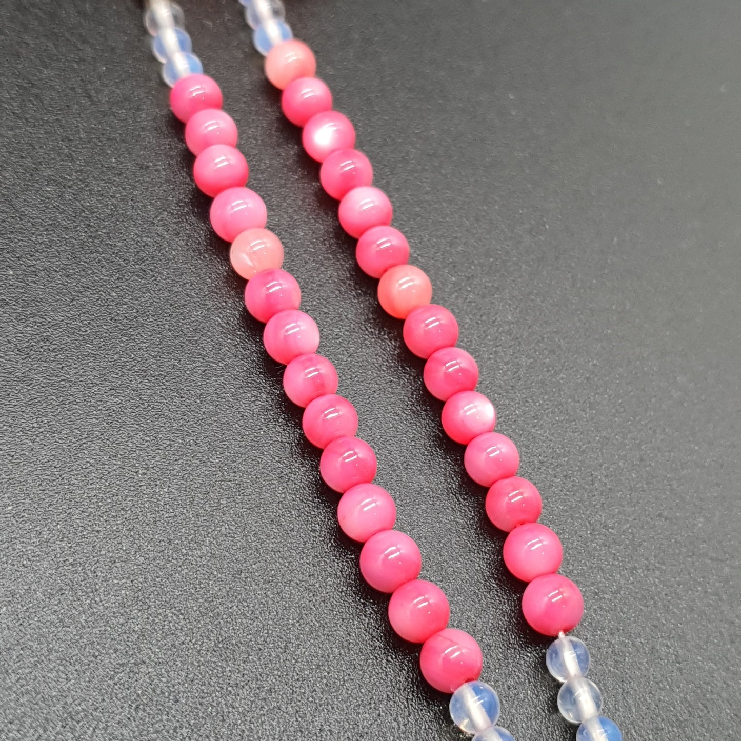 Collier sautoir argenté chaîne fine avec pompon tassel et perles colorées – Pierre reconstituée et perles fantaisie