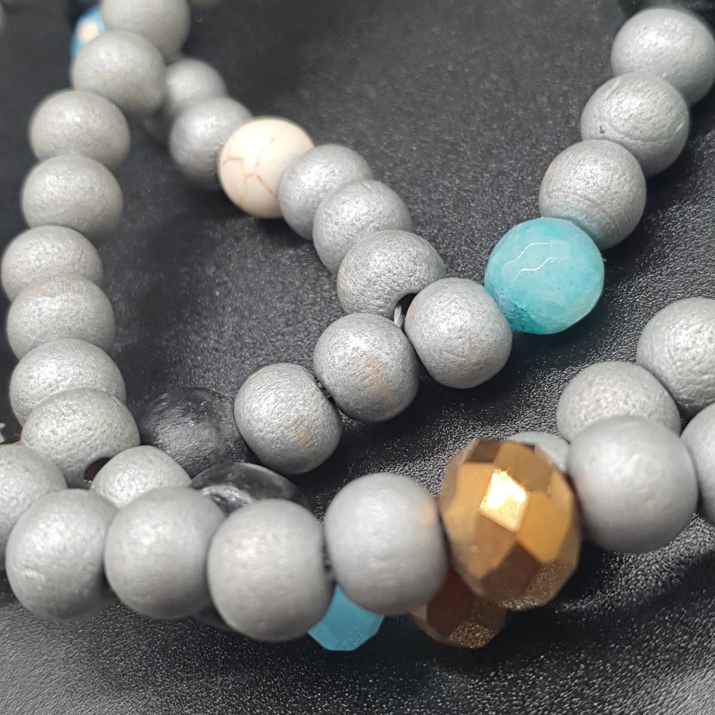 Collier sautoir perles bois et pierres reconstituées pampille tassel