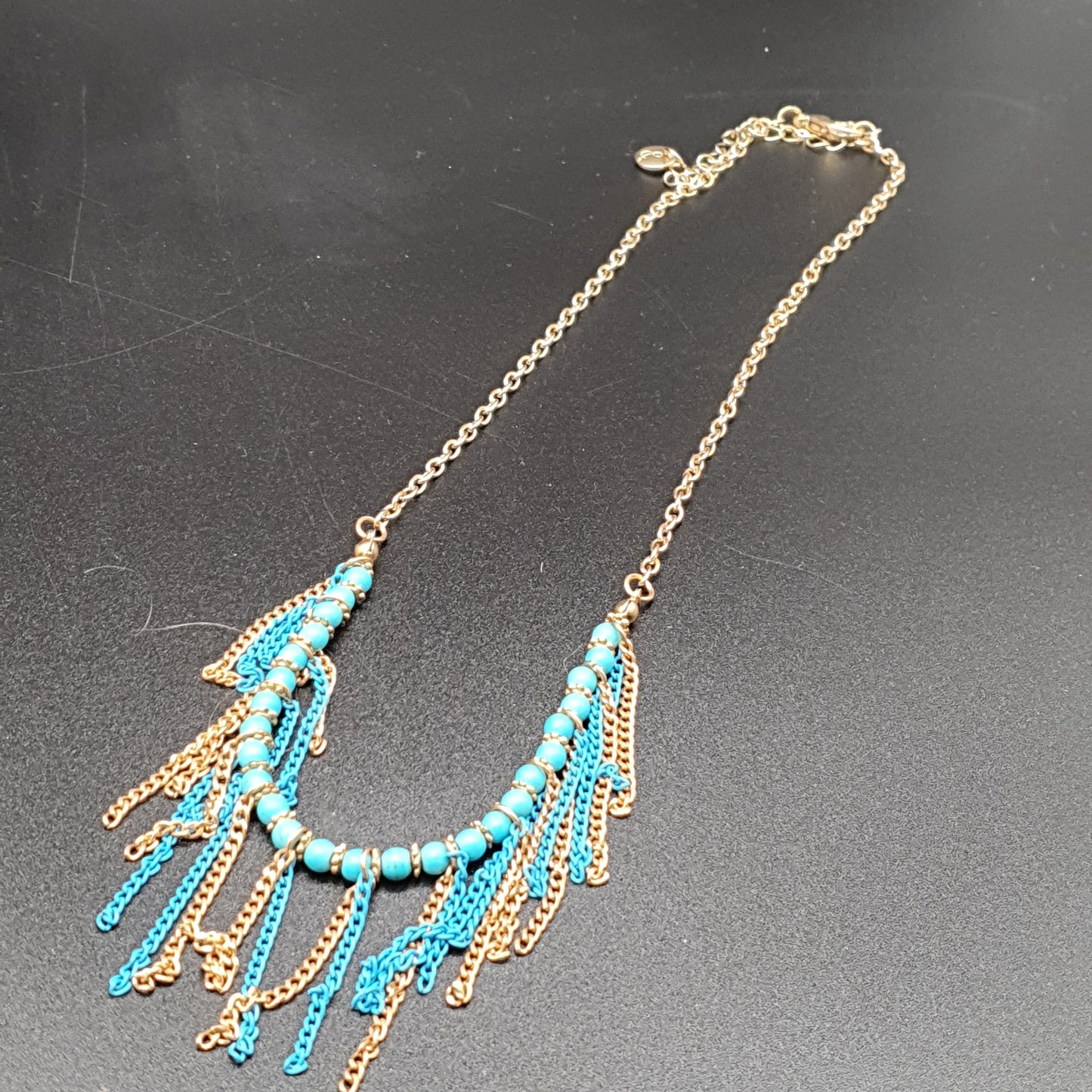 Collier doré maille forçat et perles pierre reconstituée