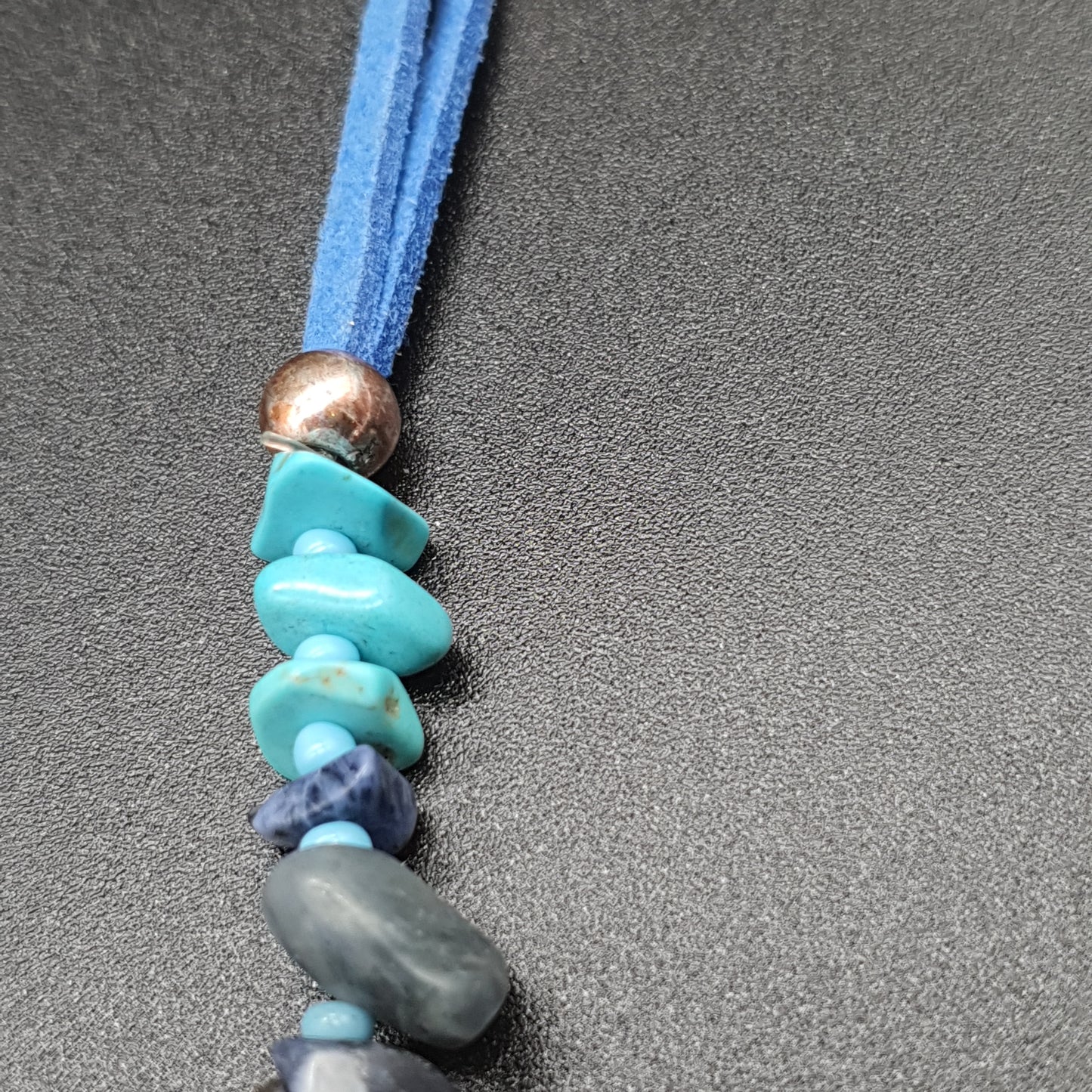 Collier bracelet 2 en 1 bleu cordon élastique suédine perles fantaisie pierre reconstituée acier inoxydable