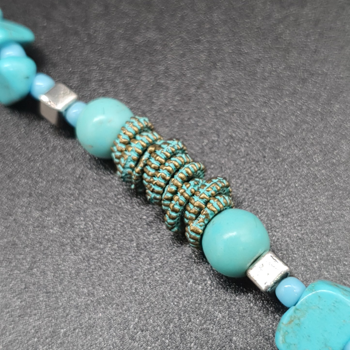Collier bracelet 2 en 1 bleu cordon élastique suédine perles fantaisie pierre reconstituée acier inoxydable