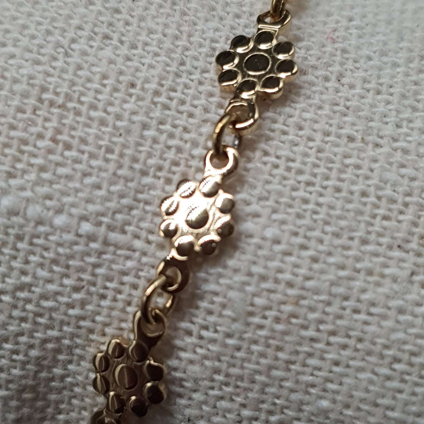 Bracelet chaîne acier doré fleurs fantaisie – Lilas de Seine