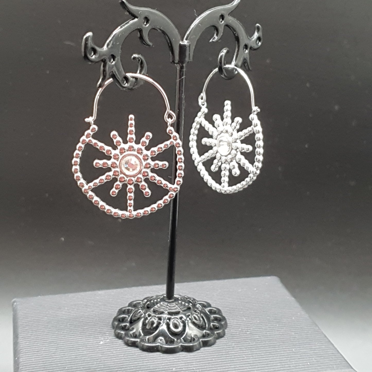Boucles d'oreilles créoles acier inoxydable argenté soleil strass