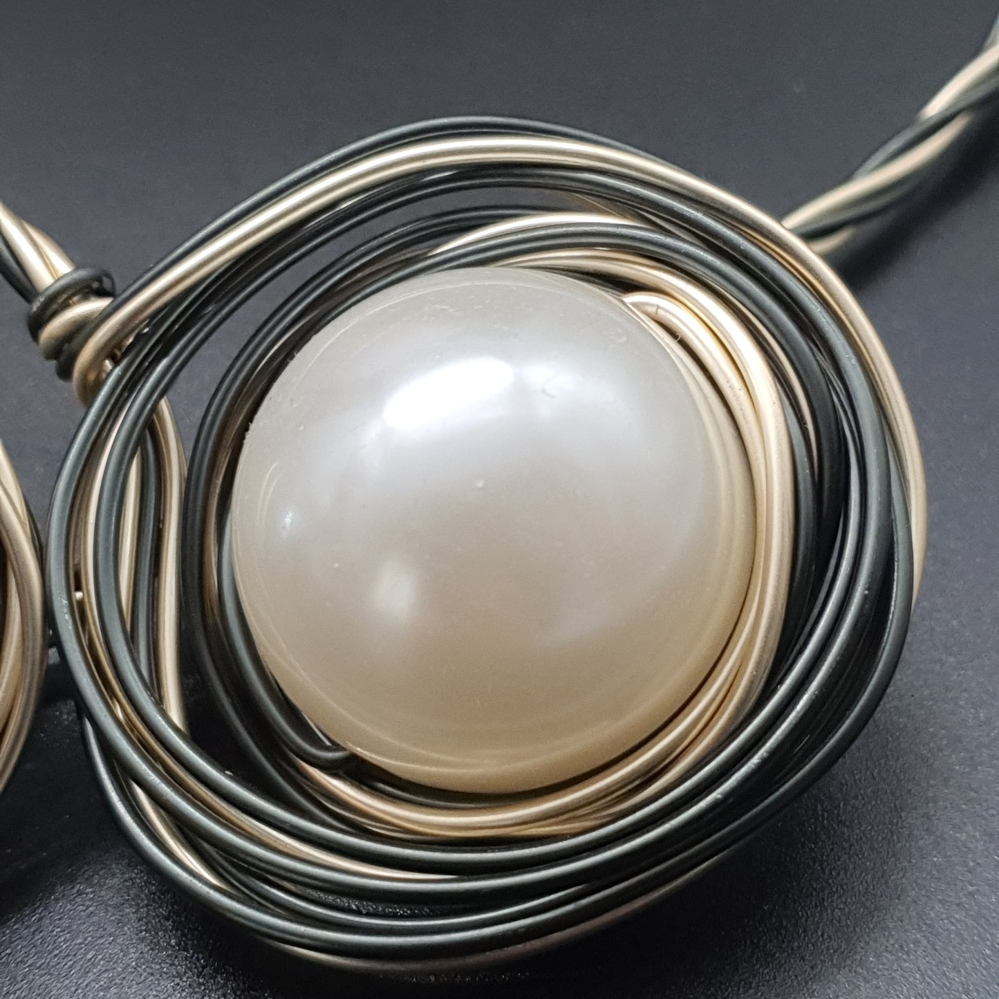 Collier modulable multi-positions – câbles torsadés & spirale métal, perle centrale