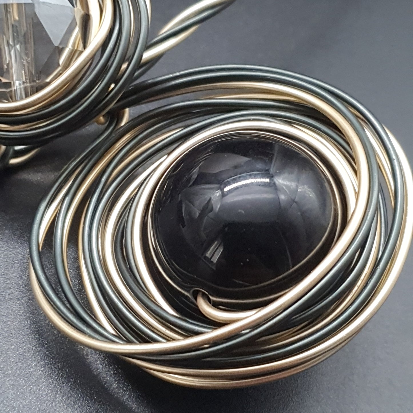 Collier modulable multi-positions – câbles torsadés & spirale métal, perle centrale