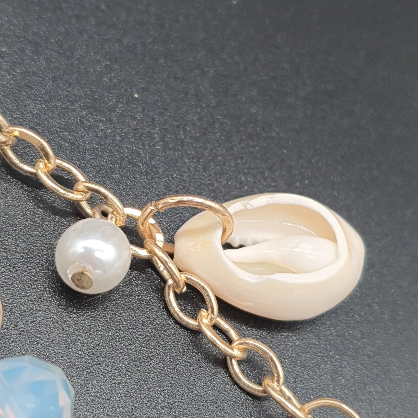 Collier sautoir double rang chaîne dorée maillons fantaisie perles eau douce