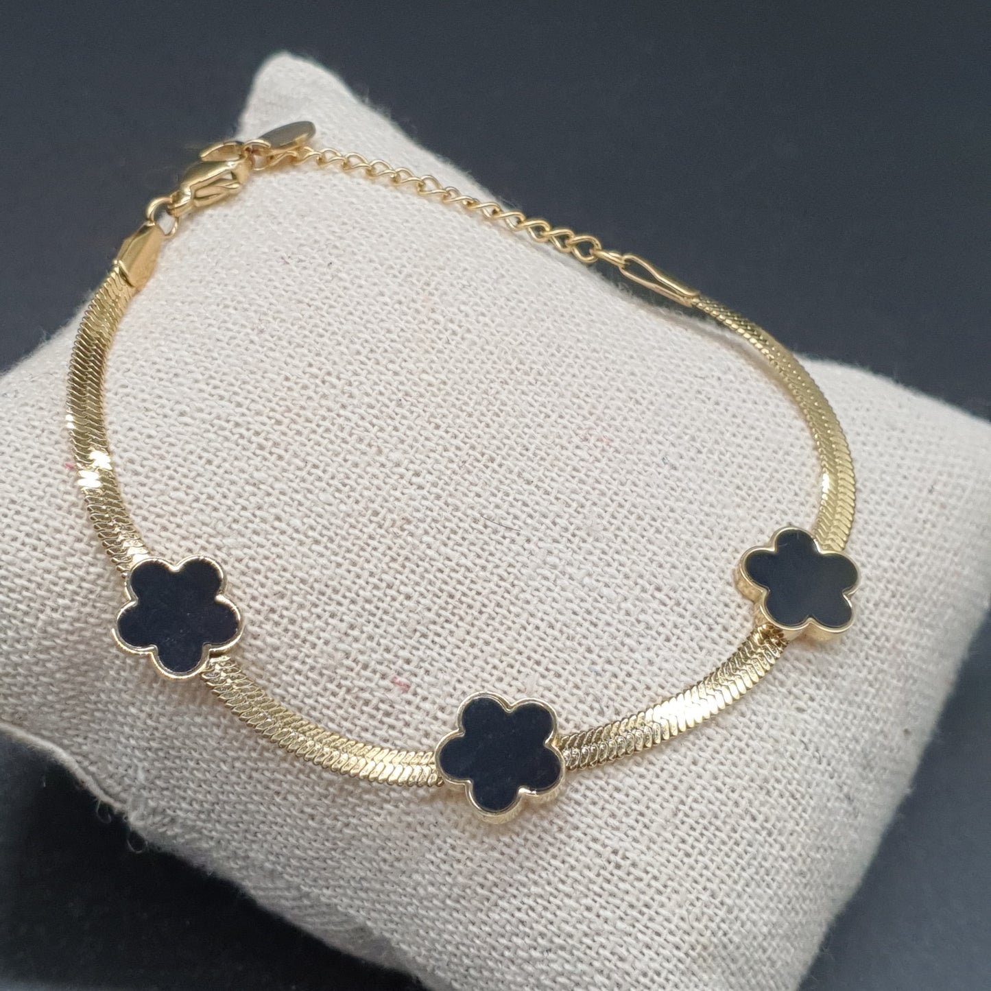 Bracelet acier inoxydable chaîne maille miroir dorée fleurs métal serties nacre
