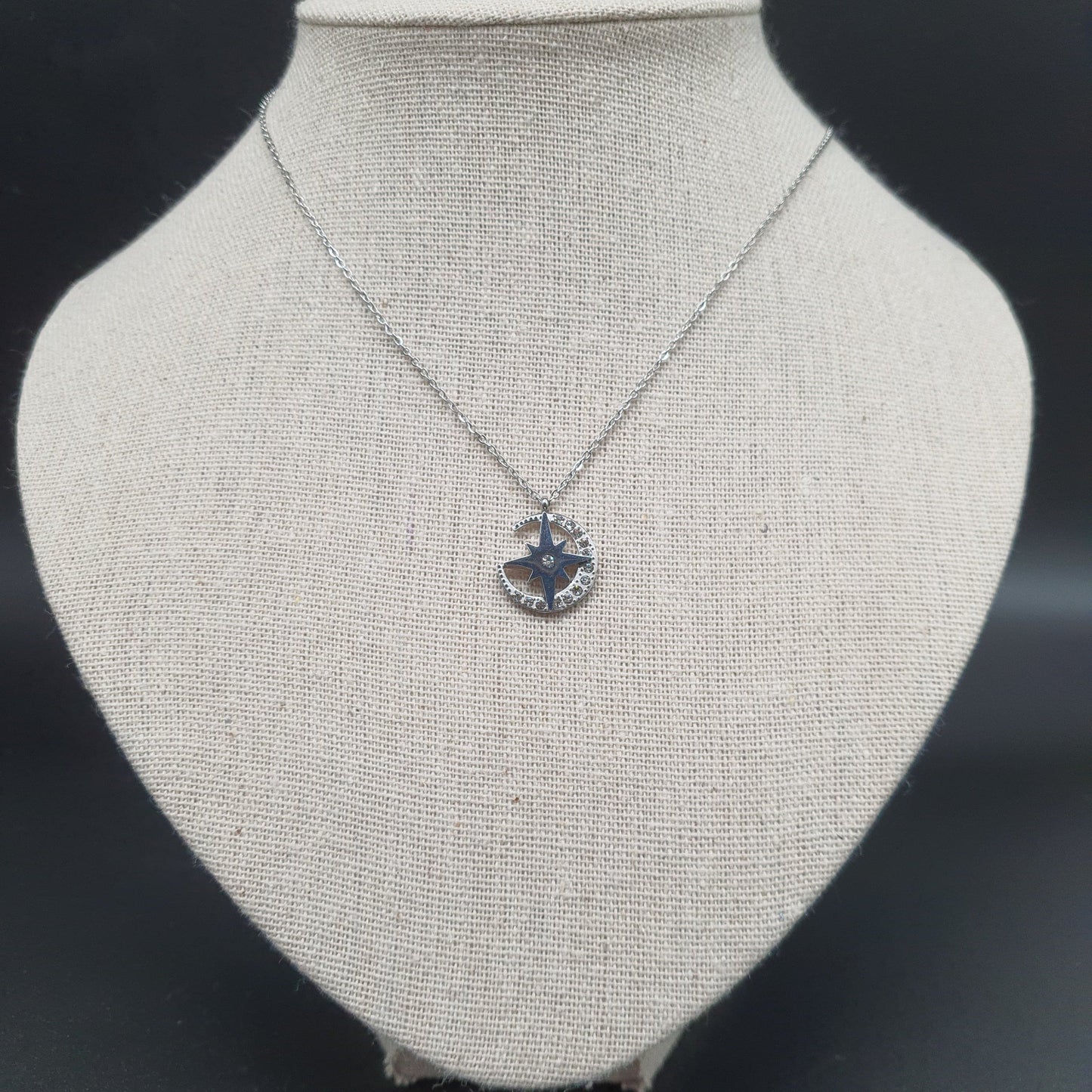 Collier acier inoxydable doré chaîne fine maille forçat pendentif lune et étoile polaire