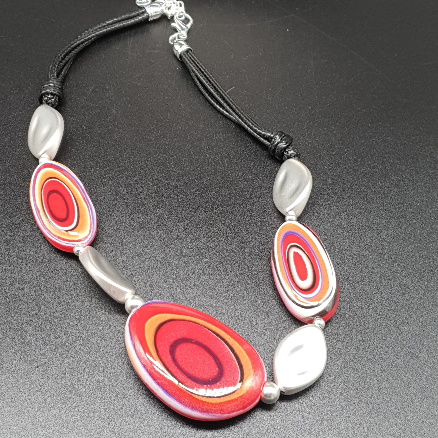Vintage red bib necklace – Double ochre cotton cord and metallic resin pebbles