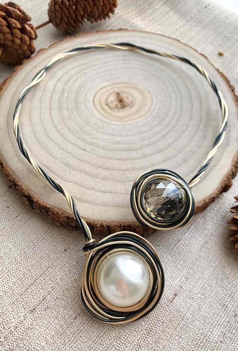 Collier modulable multi-positions – câbles torsadés & spirale métal, perle centrale