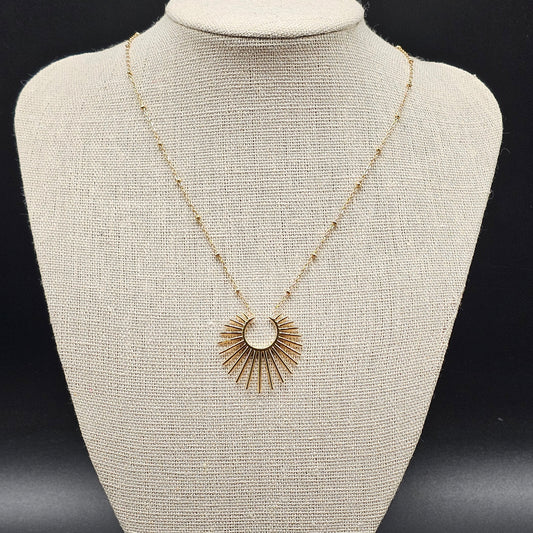 Collier acier inoxydable doré fine chaîne fantaisie maille forçat petites billes acier doré pendentif forme rayons de soleil