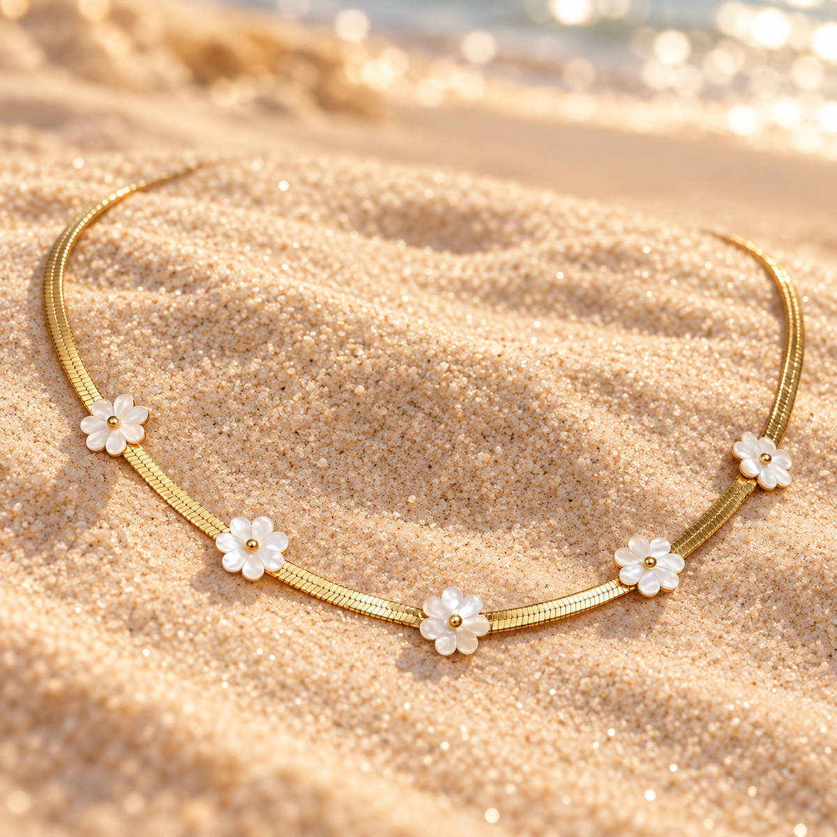 Collier doré fleurs nacrées – acier inoxydable