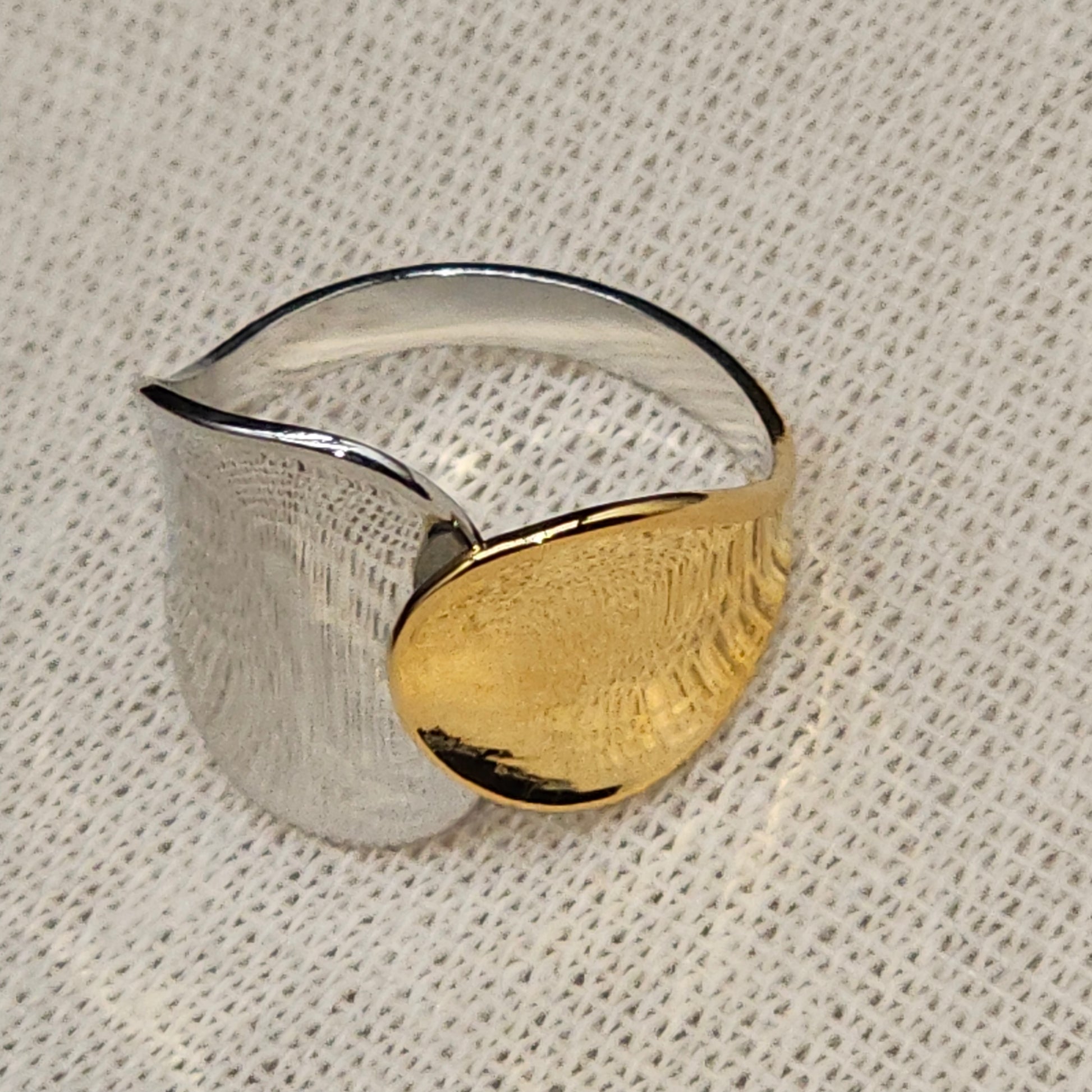 Bague galet bicolore argent et doré en acier inoxydable – Bijoux Nice