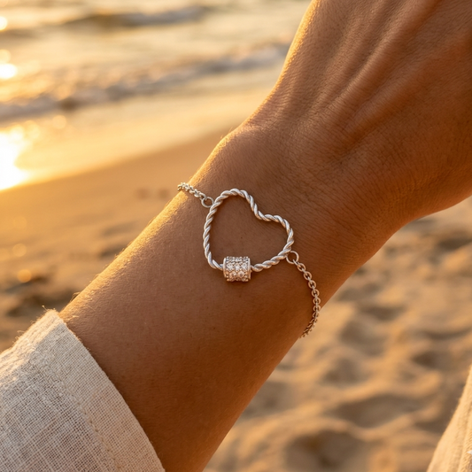 Bracelet acier inoxydable argenté cœur torsadé strass maille forçat fine
