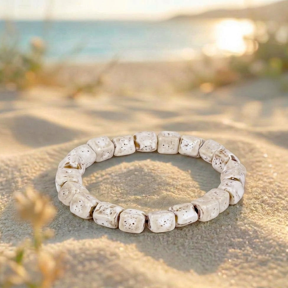Bracelet élastique perles carrées céramique 6 mm – plusieurs couleurs