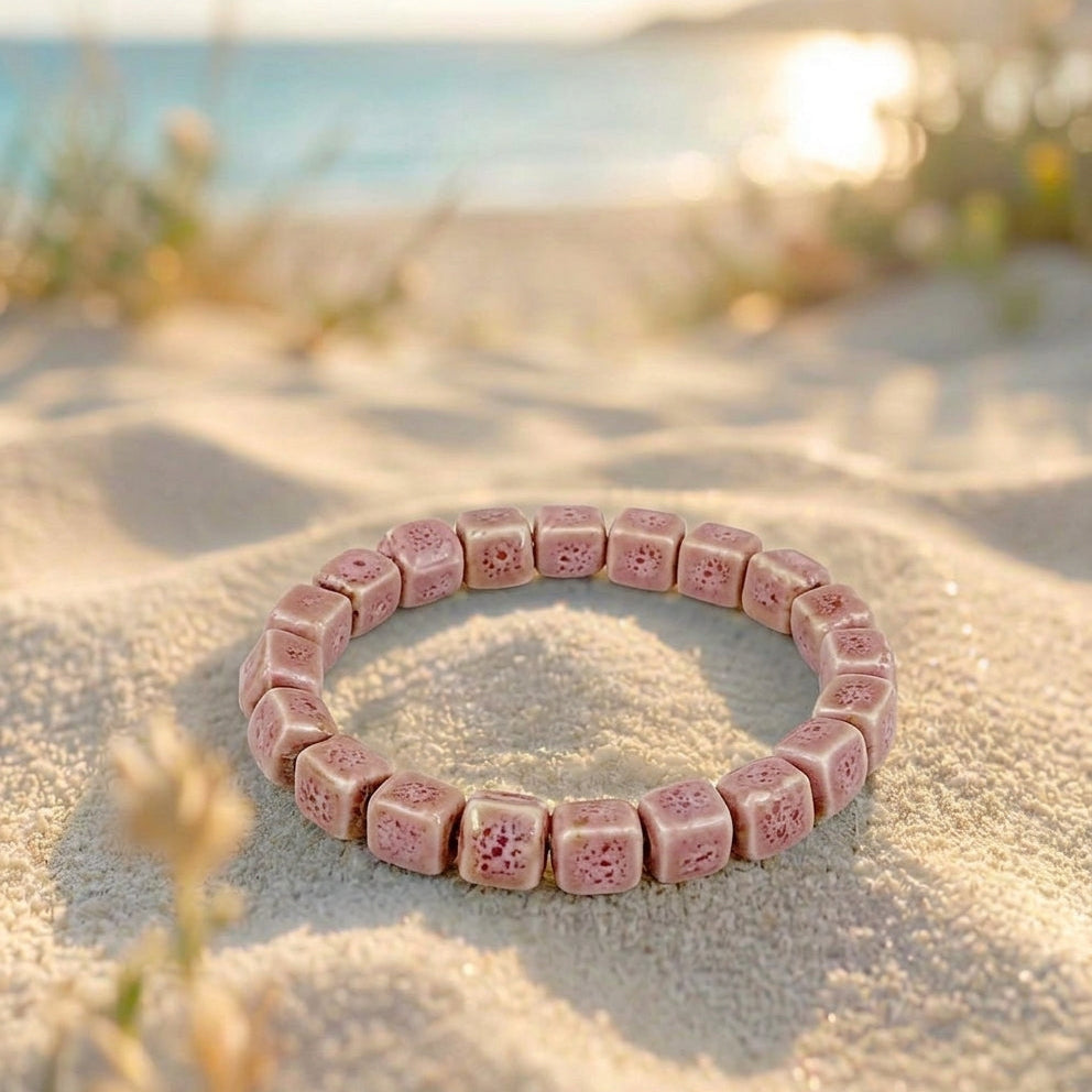 Bracelet élastique perles carrées céramique 6 mm – plusieurs couleurs