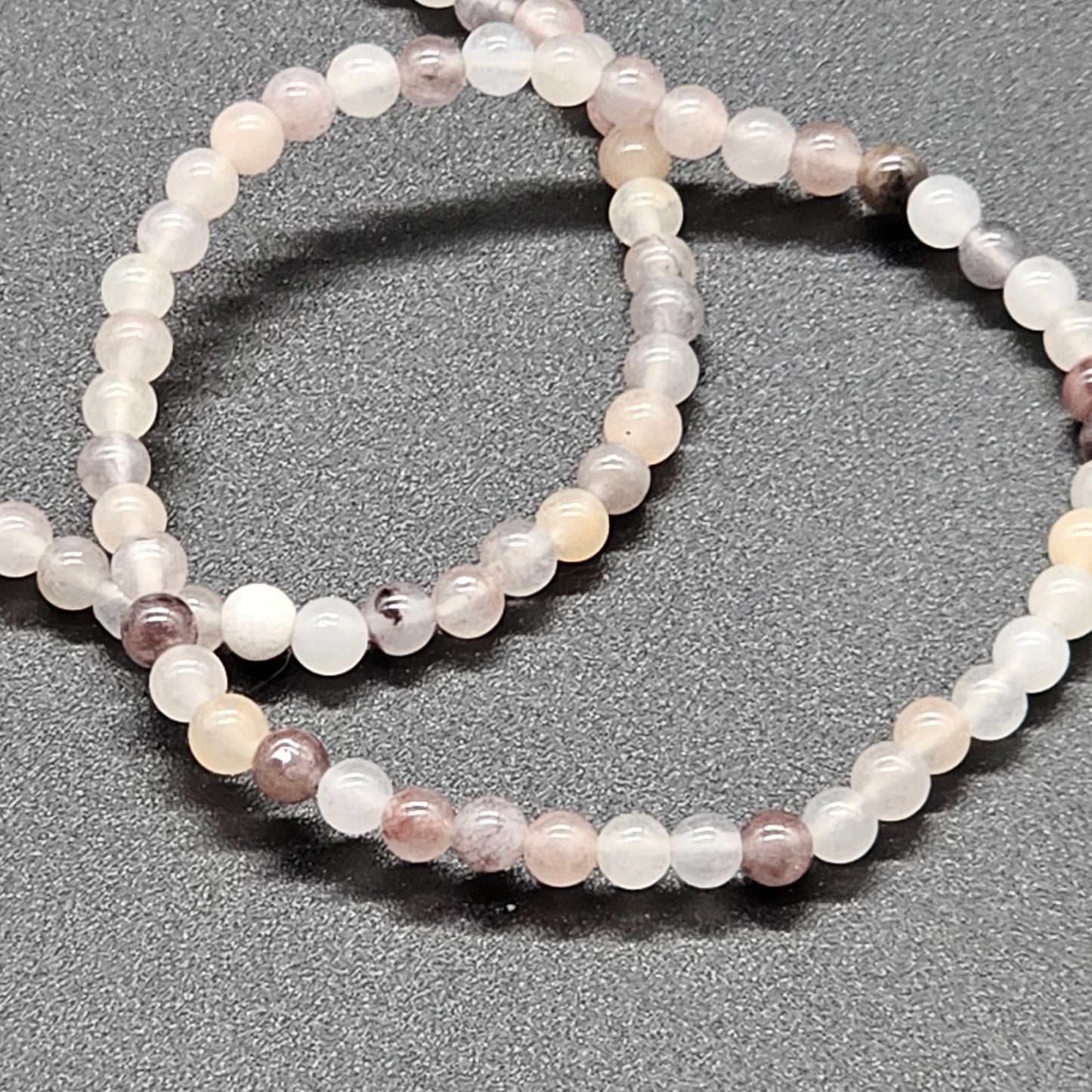 Elastic bracelet with natural beige beads – Bohemian, chic and soothing style